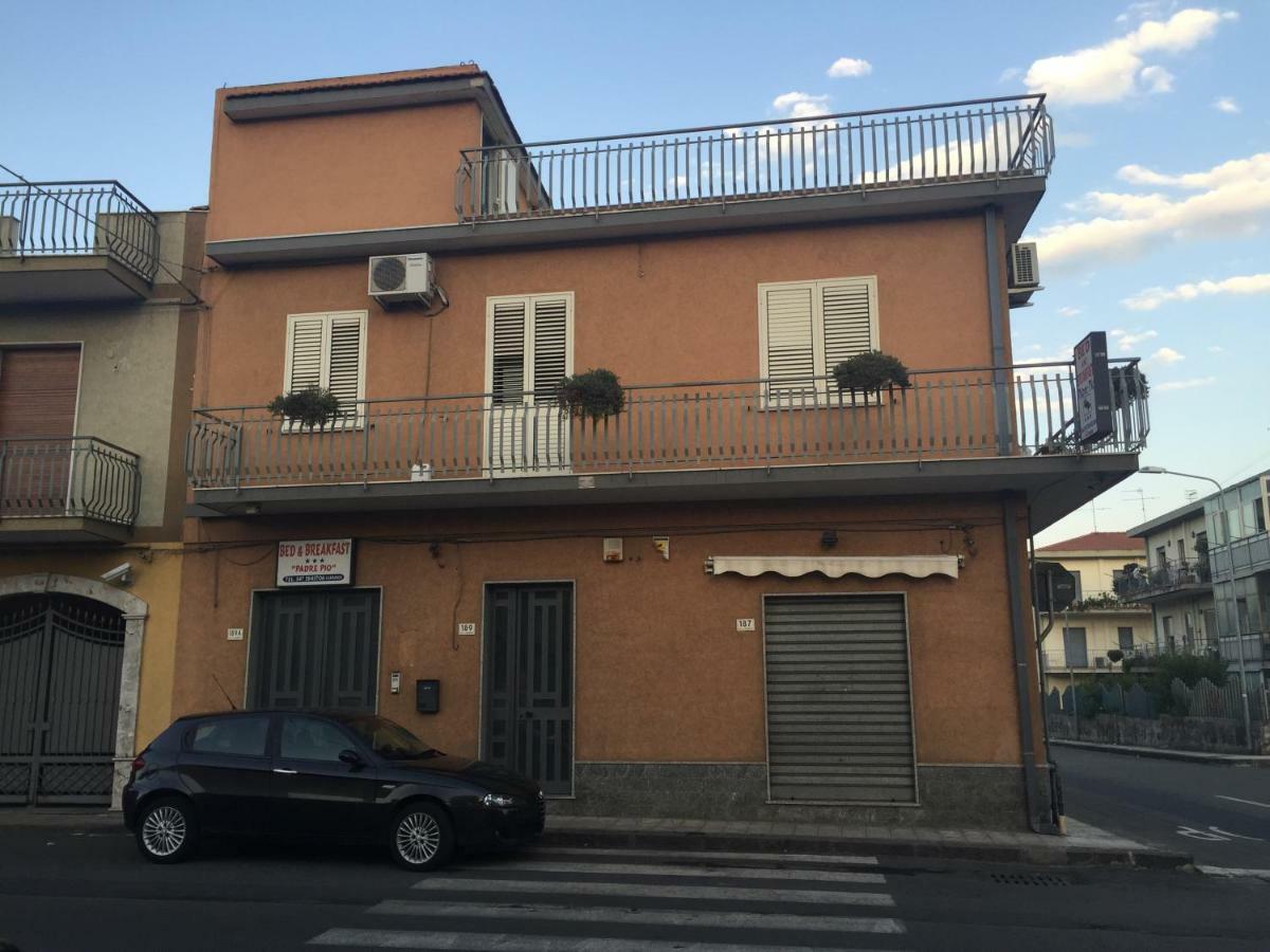 B&B Padre Pio Mascali Bagian luar foto