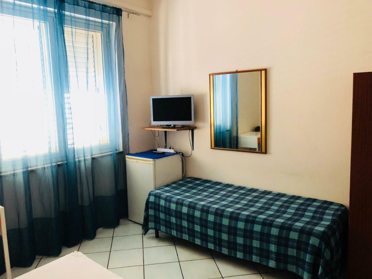 B&B Padre Pio Mascali Bagian luar foto