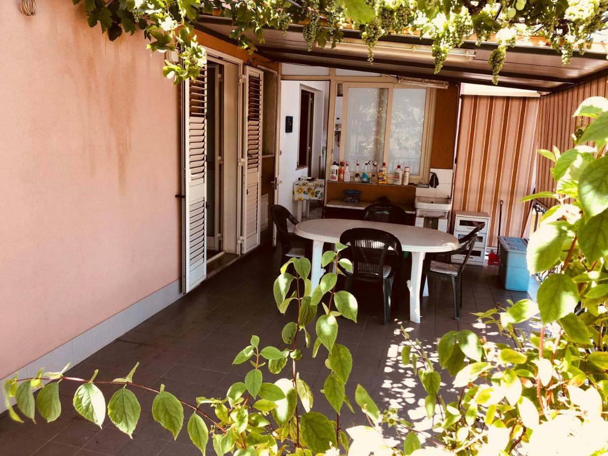 B&B Padre Pio Mascali Bagian luar foto