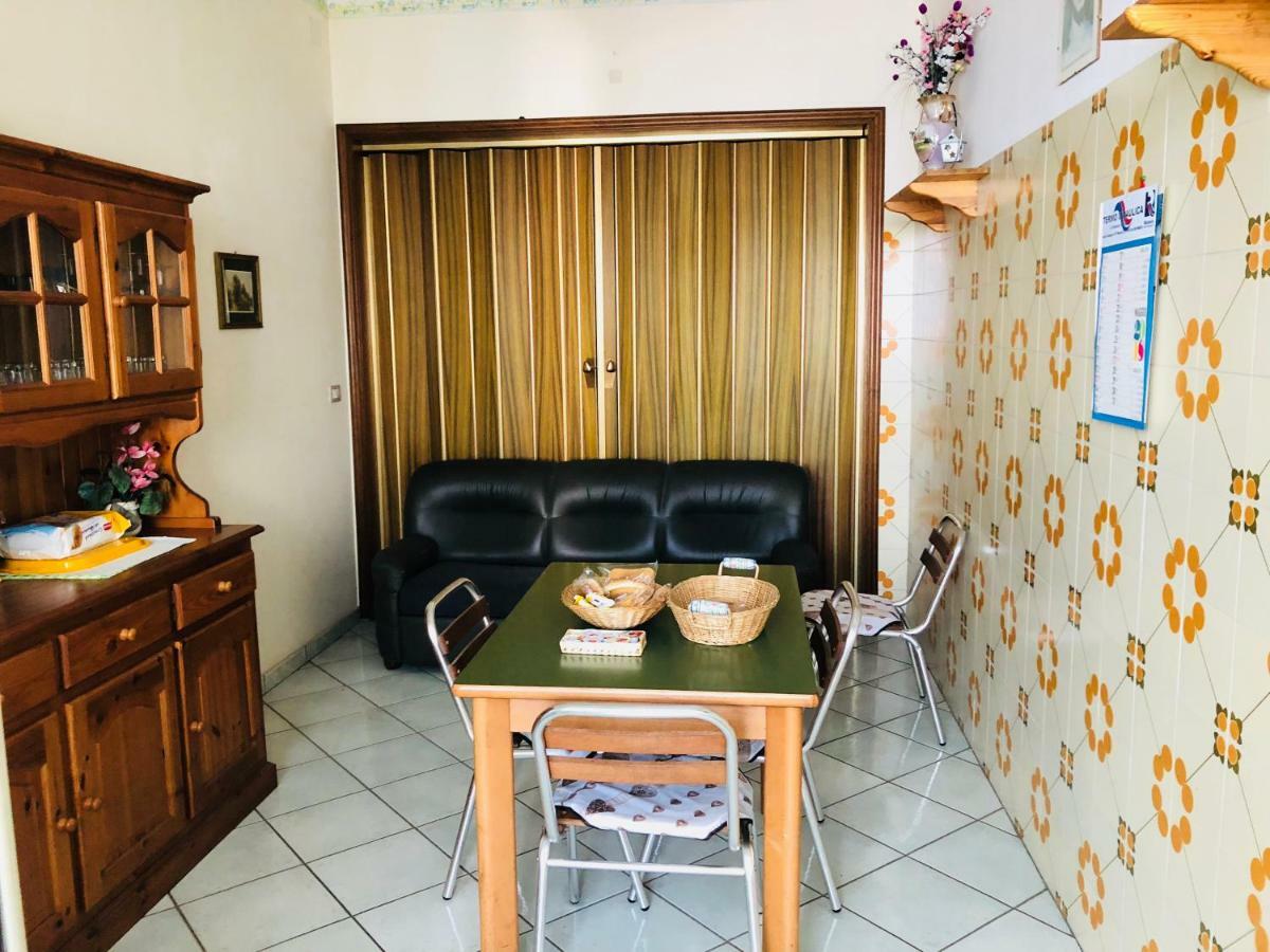 B&B Padre Pio Mascali Bagian luar foto