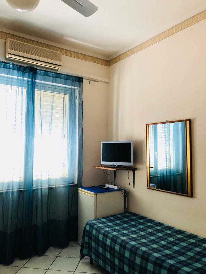 B&B Padre Pio Mascali Bagian luar foto