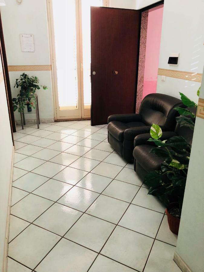 B&B Padre Pio Mascali Bagian luar foto