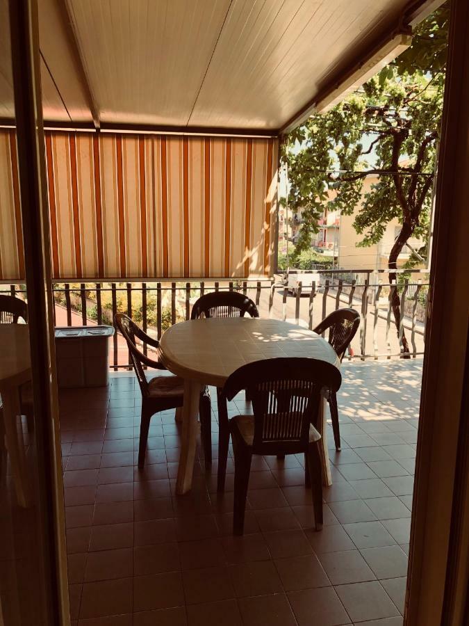 B&B Padre Pio Mascali Bagian luar foto