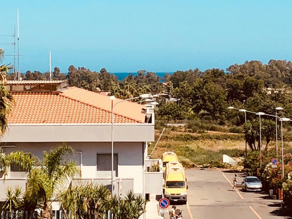 B&B Padre Pio Mascali Bagian luar foto